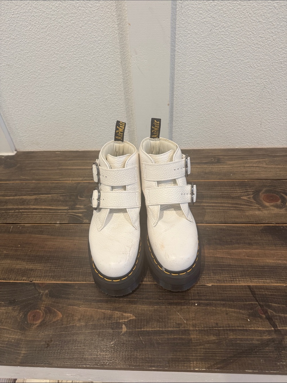 Dr. Martens Devon heart White Leather Buckle Heart Ankle Boots - Picture 2 of 8